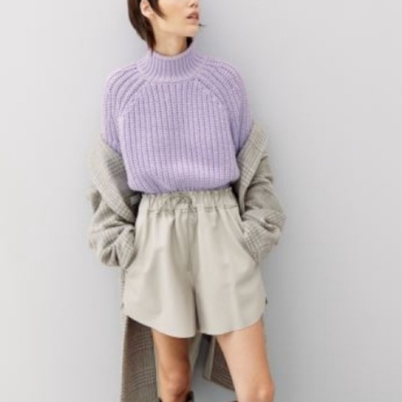 H&M Sweaters - NWT H&M Lilac Mock Turtleneck Sweater